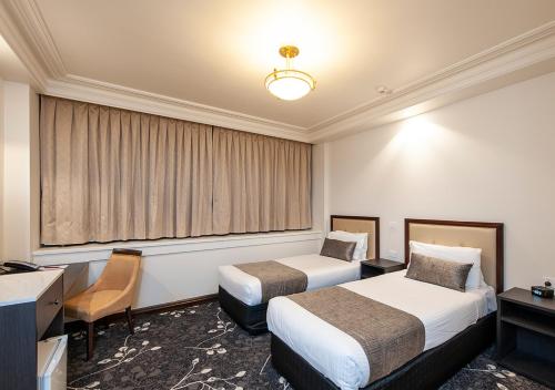 Burke and Wills Hotel Toowoomba Ideally located in the prime touristic area of Toowoomba City Center, Burke and Wills Hotel promises a relaxing and wonderful visit. The hotel offers guests a range of services and amenities designed 