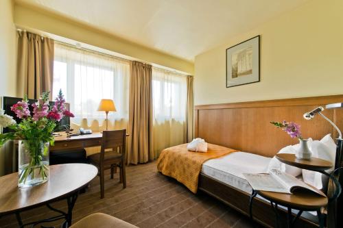 1 twin bed