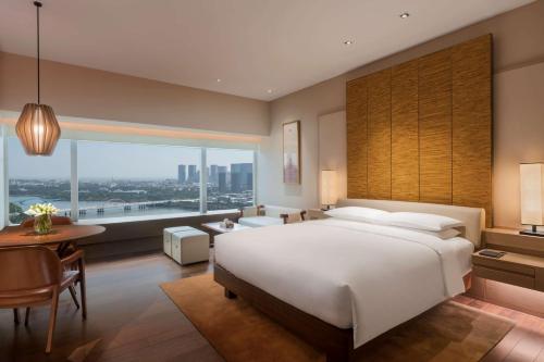 King Room with Bay View room in Hyatt Regency Xiamen Wuyuanwan