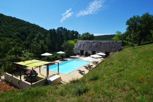 Bližnja okolica, Le Manoir in La Forge