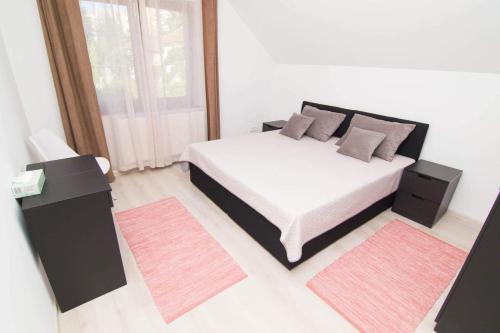 Continental Boutique Rooms - Accommodation - Sfântu-Gheorghe