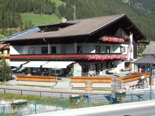 Sporthaus Troger in St. Jakob in Defereggen, Österreich