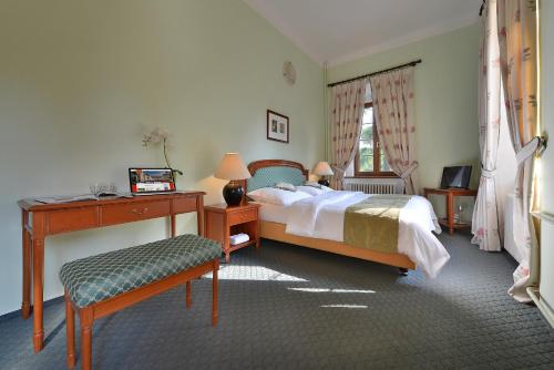 Maxmilian Lifestyle Resort