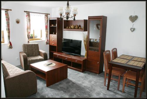 gedeelde lounge/tv-ruimte, Apartment Sedivy in Krasna Lipa