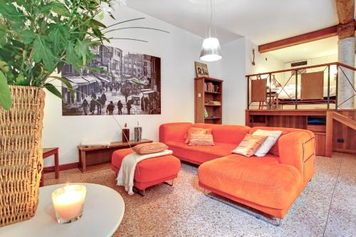 Ca' Cortigiane Suite by Ca Cortigiane 1