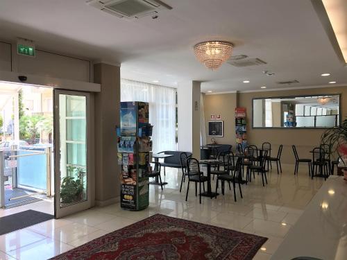 Hotel Boom - image 13