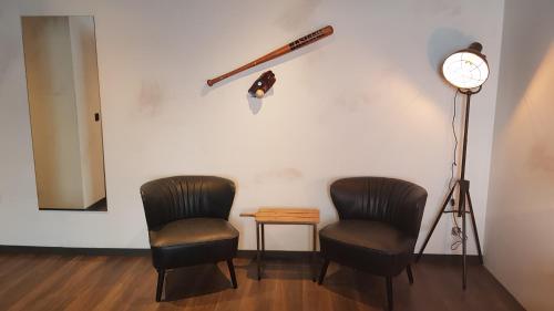 Large Room image 8