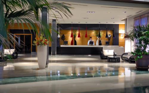 Elba Carlota Beach & Convention Resort