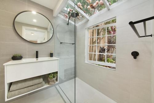 Paddington Garden Cottage with fast Wifi - image 4