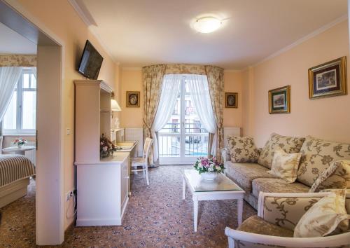 Dotări, Karlsbad Grande Madonna in Karlovy Vary