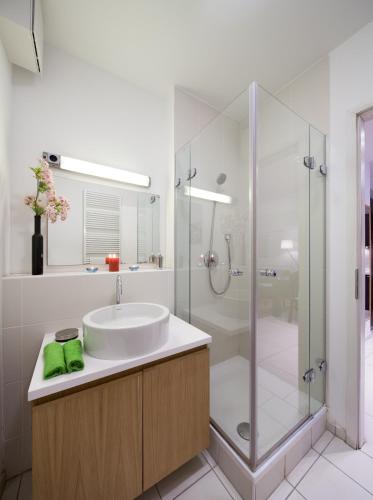 Quality Point Apartments - main image