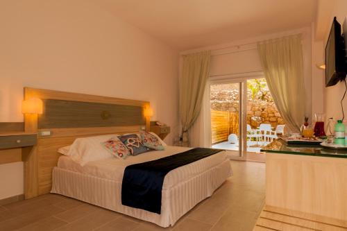 Summit Hotel - image 9