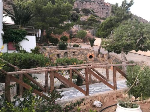 Nakou Village - image 2