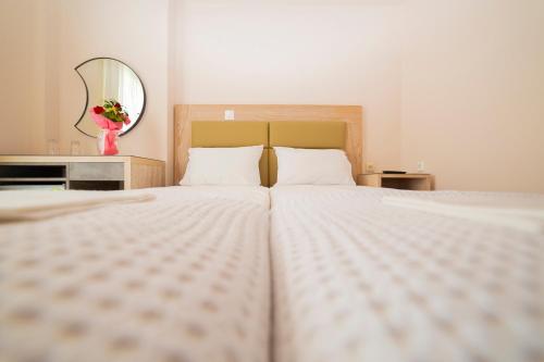 Le Monde SeaView Suites