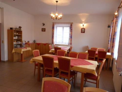 Restorāns, Penzion u Krumlova in Prisečna