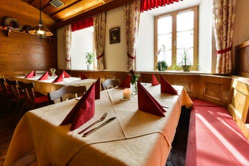 Restorāns, Hotel Sixt in Rohr in Niederbayern