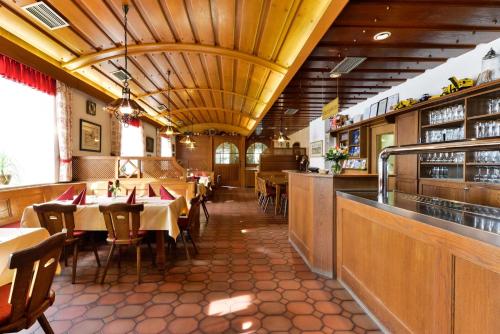 Restorāns, Hotel Sixt in Rohr in Niederbayern