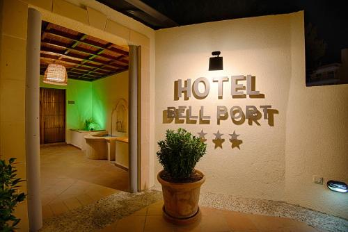 Bell Port Hotel - image 7