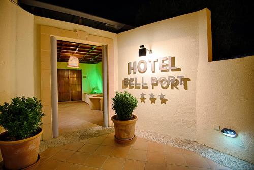 Bell Port Hotel - image 5