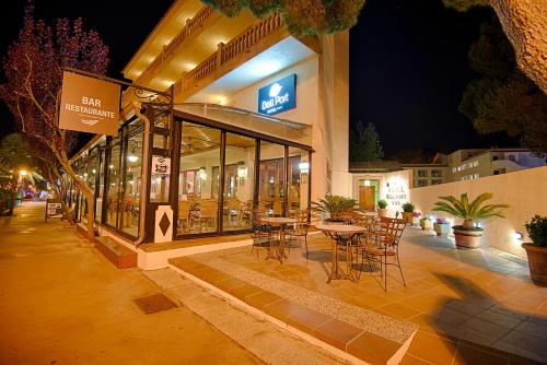 Bell Port Hotel - image 3