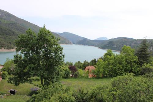 location vacances 5 place des moulieres in Saint-Julien-Du-Verdon
