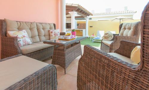 Villa Bella Lucia 1. Piscina Climatizada, WiFi, BBQ.