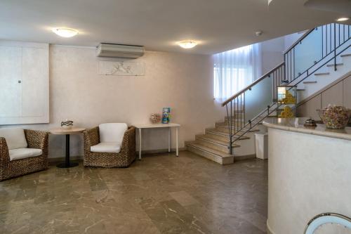 Hotel Stresa - image 2