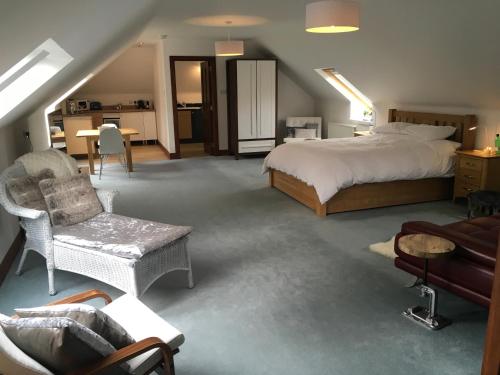 The Suite at Scarbuie - Apartment - Ballater