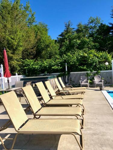 乔治湖林恩艾尔汽车旅馆 乔治湖林恩艾尔汽车旅馆