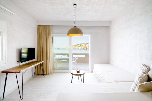 Sunrise Apartments in Itanos