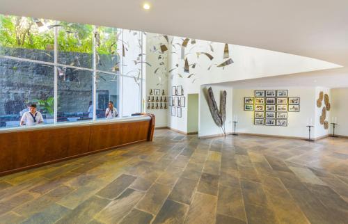 Lobby, Airways Hotel in Port Moresby