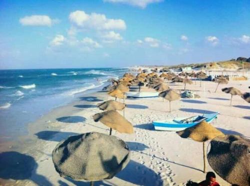 studio climatise pour vacance in Ezzahra (Bin `Arus)