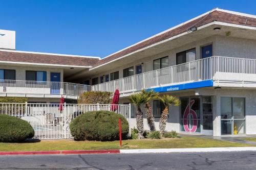 Motel 6-Mojave, CA - Hotel - Mojave