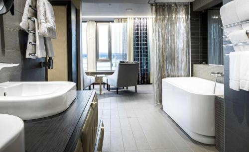 Bathroom, Best Western Plus John Bauer Hotel in Jonkoping