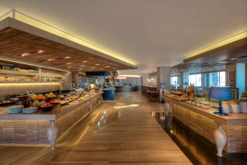 Restaurant, Hyatt Regency Ludhiana in Ludhiana