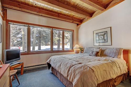 2035 Homestead Condo - image 12