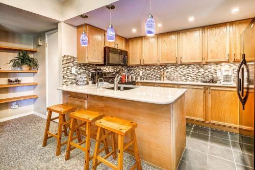 1088 Wild Irishman Condo - image 5