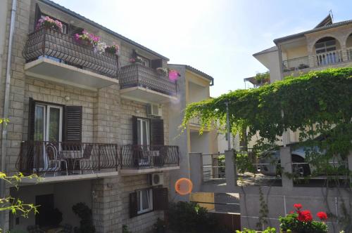  Apartments Ljubica, Ferienwohnung in Makarska