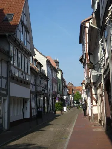 Ferienwohnung Janus Altstadt-Hameln Haus 1 inklusive Parkplatz mit und ohne Balkon in Hameln, Deutschland