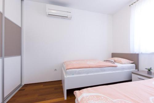 Apartments Niko - image 14