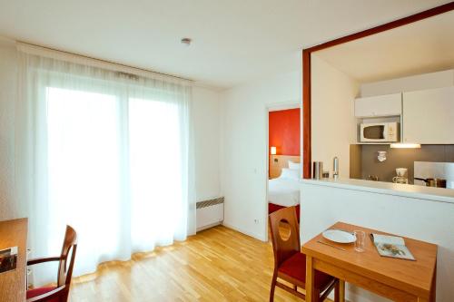 Séjours & Affaires Lyon Saint-Nicolas - image 7
