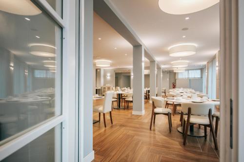 Aparthotel Touring - image 3
