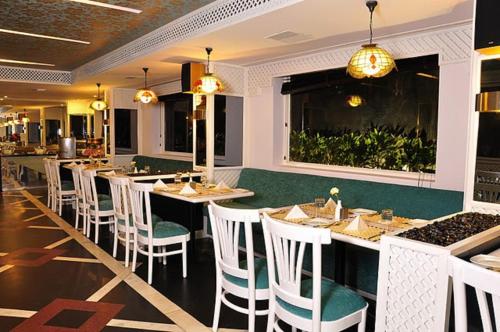 Restaurant, The Central Court Hotel near Salar Jung Museum