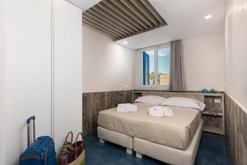 Standard Double Room image 4