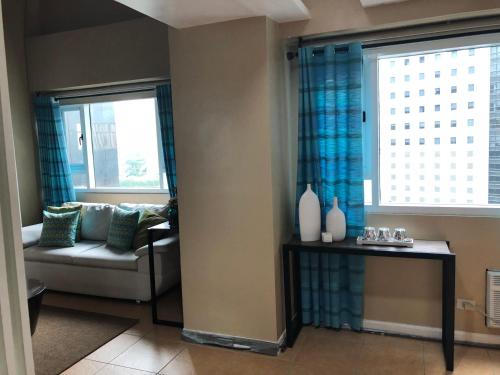 Loft condo beside Shangri-La Fort, Manila (photo 11)