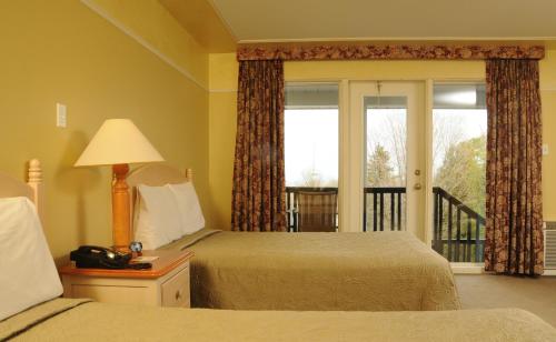 Double Room with Two Double Beds with Balcony