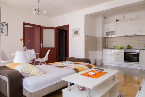Apartmans Centar - image 2
