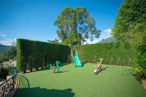 Hotel Lou Castelet in กาโร