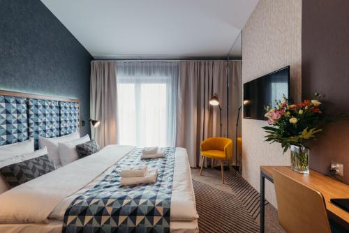 room detail thumbnail 1