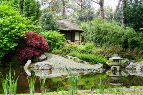 4 Person Stay Nestled In 30 Acres Of Gardens, Tregrehan, Cornwall